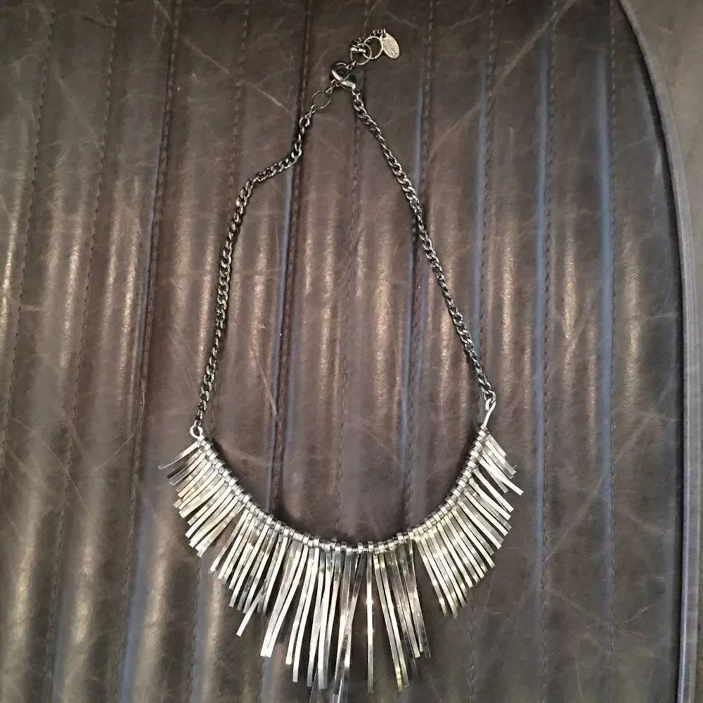 SILVER ADORE Me Necklace! - Picture 4 of 11